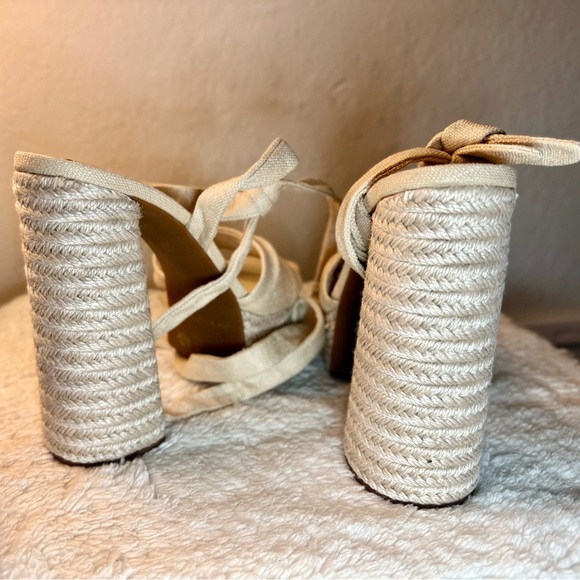 Gianni Bini Beige Lace Up Ankle Strap Platform Heels Size 9.5 - Picture 4 of 7